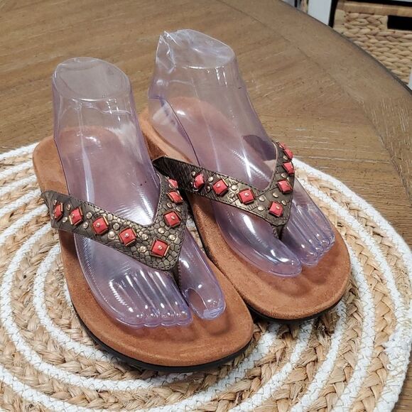 Vionic Shoes - Vionic Floriana Women’s Bronze Embellished Sandals, size 7